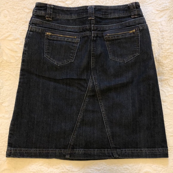 Contrast denim skirt. Size 7. - Picture 5 of 7